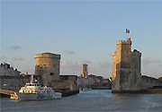 Las majestuosas torres de La Rochelle - 27 km