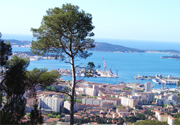 Die Stadt Toulon - 6 km entfernt