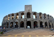 Arles en zijn arena op 30 km afstand