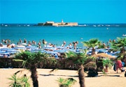 Les plages du Cap d'Agde à 28 km