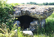The "Closed Stones" of Saint Laurent de La Prée