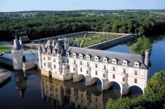 De kastelen van de Loire vallei in de omgeving