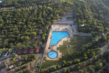 Vente privée Domaine Résidentiel de Plein Air &quot;Vilanova Park&quot; – Camping vu du ciel