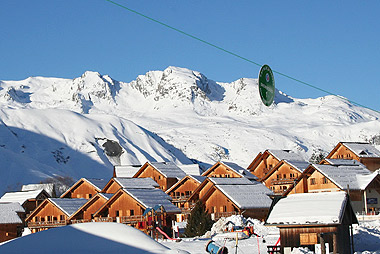 Vente privée Résidence La Fontaine du Roi 4* – St Jean d'Arves, village au charme savoyard