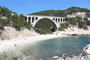 Vente privée La Résidence Adriana 3* – Calanque des eaux salées (Carry le Rouet)