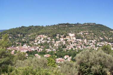 Vente privée Résidence Le Galoubet – Solliès Toucas à flanc de collines