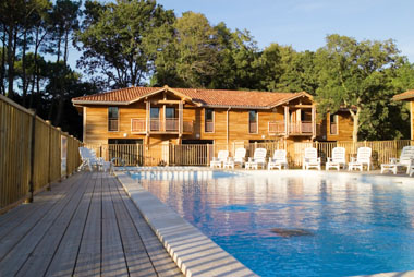 Vente privée Le Domaine de Messanges 3* – Accès gratuit à la piscine extérieure (l'été)