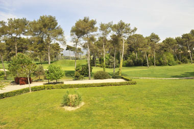 Vente privée Hôtel le Domaine de l’Albatros – Emplacement idéal en bordure de golf