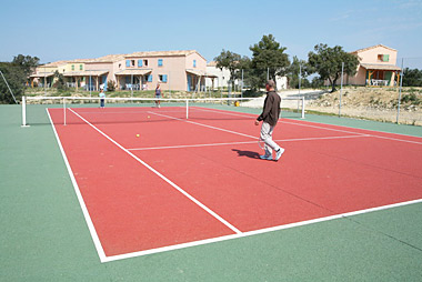 Vente privée Résidence Les Portes des Cévennes – Accès gratuit au tennis