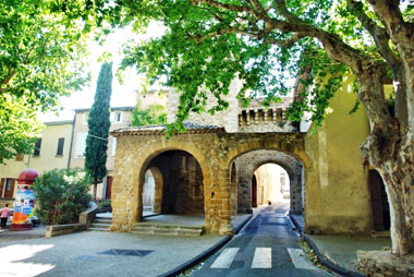 Vente privée Les Demeures du Ventoux – Aubignan et ses fortifications