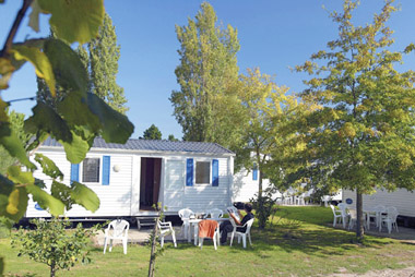 Vente privée Domaine résidentiel de plein-air Eurosurf – Mobil-home du camping