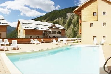 Vente privée Résidence Les Granges d'Arvieux 3* – Accès gratuit à la piscine extérieure (l'été)