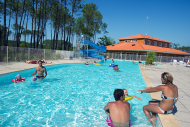 Vente privée Résidence Le Hameau de l'Aouchet – Accès gratuit à la piscine extérieure (l'été)