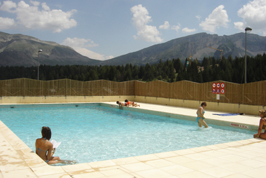 Vente privée Résidence Les Chaumettes  – Accès gratuit à la piscine extérieure