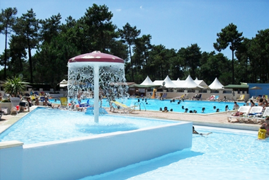 Vente privée Camping Les Sables du Cordouan 4* – Accès gratuit à la piscine extérieure à 200 m (l'été)