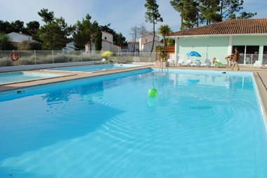 Vente privée Résidence La Cascade – Accès gratuit à la piscine extérieure (l'été)