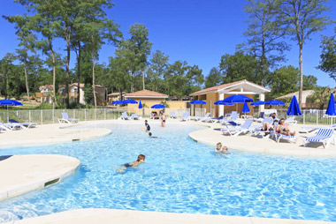 Vente privée Résidence Le Domaine du Golf d'Albret 3* – Accès gratuit aux 2 piscines extérieures (mai-sept.)