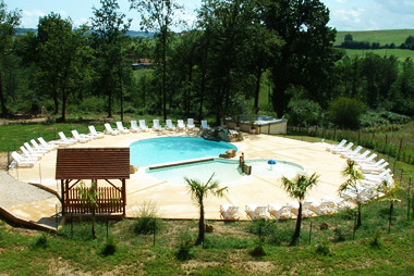 Vente privée Camping le Bois Soleil – Piscine 160m² ouverte jusqu'au 31 août