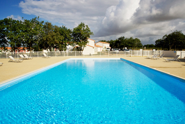 Vente privée Résidence Le Village de la Mer Lagrange Confort + – Accès gratuit à la piscine extérieure (mai - sept.)