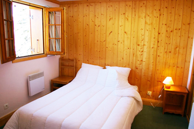 Vente privée Résidence Les Chalets de La Tania – Chambre avec lit double