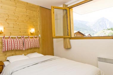 Vente privée Résidence Les Jardins de la Vanoise 4* – Chambre avec lit double