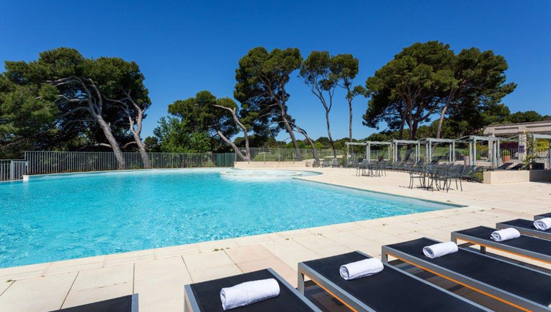 Vente privée Résidence 4* Provence Country Club – Piscine extérieure en libre accès, en saison, selon météo