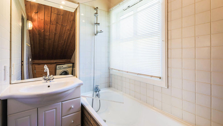 Vente privée Les Chalets de Flaine Hameau – Salle de bain avec baignoire