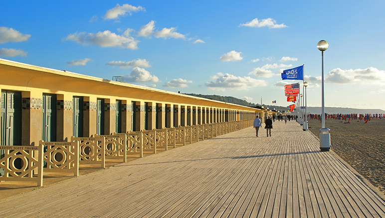 Vente privée Résidence 4* le Victoria – Les fameuses plages de Deauville à moins de 5 km de la résidence