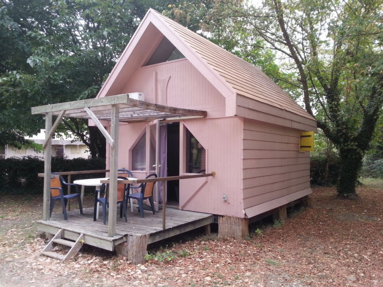 Vente privée Camping 3* Bellerive – Avec terrasse aménagée