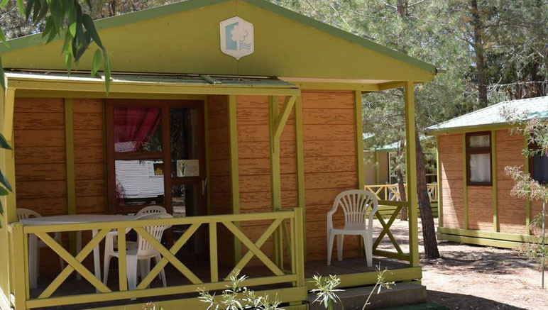 Vente privée Camping 3* Paradella – Un chalet avec terrasse vous y attend
