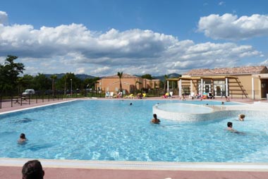 Vente privée Les Demeures du Ventoux – Accès aux piscines extérieures (jusqu'au 31/10)