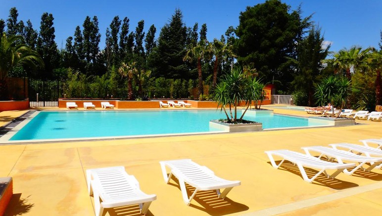 Vente privée Camping 3* de la Pinède Enchantée – Accès gratuit à la piscine extérieure chauffée...
