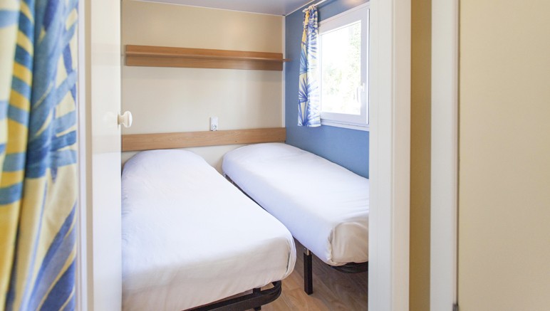 Vente privée Résidence Sous Les Pins – Chambre avec deux lits simples