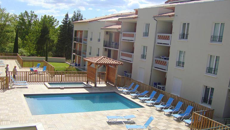 Vente privée Résidence Côté Provence – Profitez de la piscine extérieure chauffée, ouverte de mai à septembre