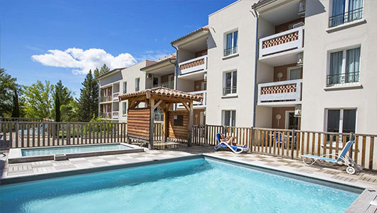 Vente privée : Provence : résidence avec piscine