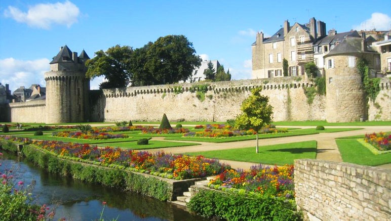 Vente privée Résid. Prestige Château de Kergonano – Vannes, ses remparts et son port  - 13 km