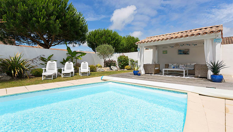 Vente privée Résidence Le Domaine de Vertmarines – Terrasse avec piscine privée ouverte jusqu'au 30 septembre  (photos variant selon logement)