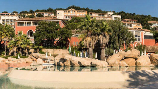 Vente privée : Villa au coeur du golf de St-Tropez