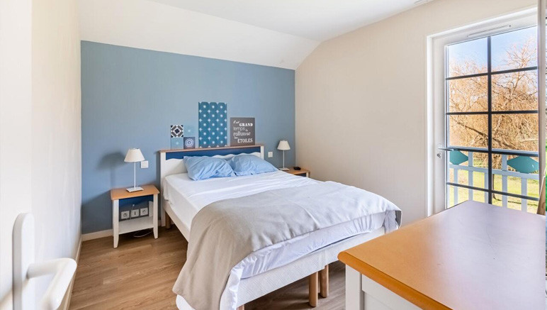 Vente privée Les Maisons de Port Bourgenay – Chambre spacieuse avec un lit double