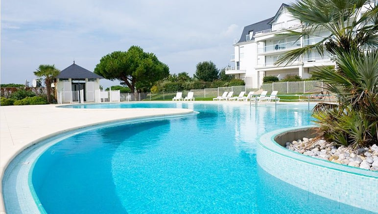 Vente privée Résidence Les Maisons de Fontenelles – L'accès à la piscine et à la pataugeoire communes (en saison, selon météo)