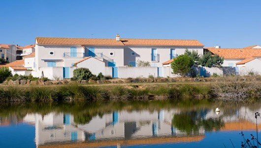 Vente privée : Maison en bordure de lac en Vendée