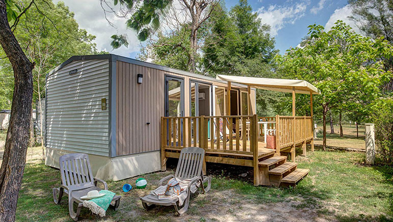Vente privée Camping 5* Les Péneyrals – Votre mobil-home grand confort parfaitement équipé