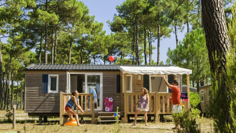 Vente privée Camping 5* Atlantic club Montalivet – Les mobil-homes du camping avec terrasse