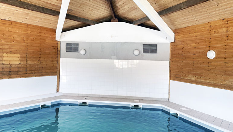 Vente privée Résidence Les Hameaux Des Sables Vignier – Profitez de la piscine intérieure chauffée