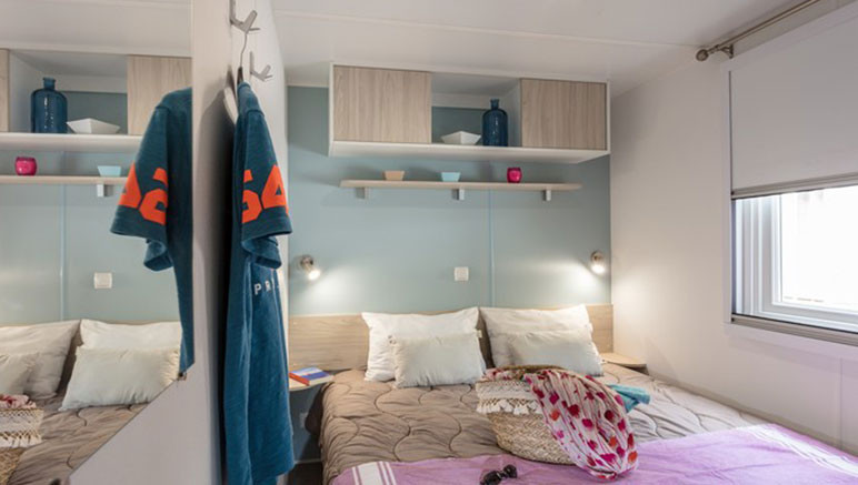 Vente privée Camping Castell Mar – La chambre avec lit double