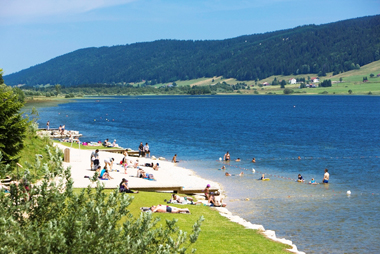 Vente privée Résidence Les Clarines – Le lac des Rousses avec sa plage