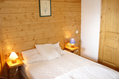 Vente privée Résidence Les Chalets et Lodges des Alpages – Chambre avec lit double