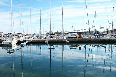 Vente privée Camping Le Domaine de la Pinède Enchantée – Le port de Saint Cyprien à 10 km