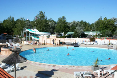 Vente privée Camping 4* Le Domaine de Beaulieu – Accès inclus à la piscine (mi-mai à mi-sept.)