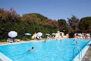 Vente privée Camping Le Domaine d'Anghione 4* – Accès inclus à la piscine extérieure (fin avril à mi-oct.)